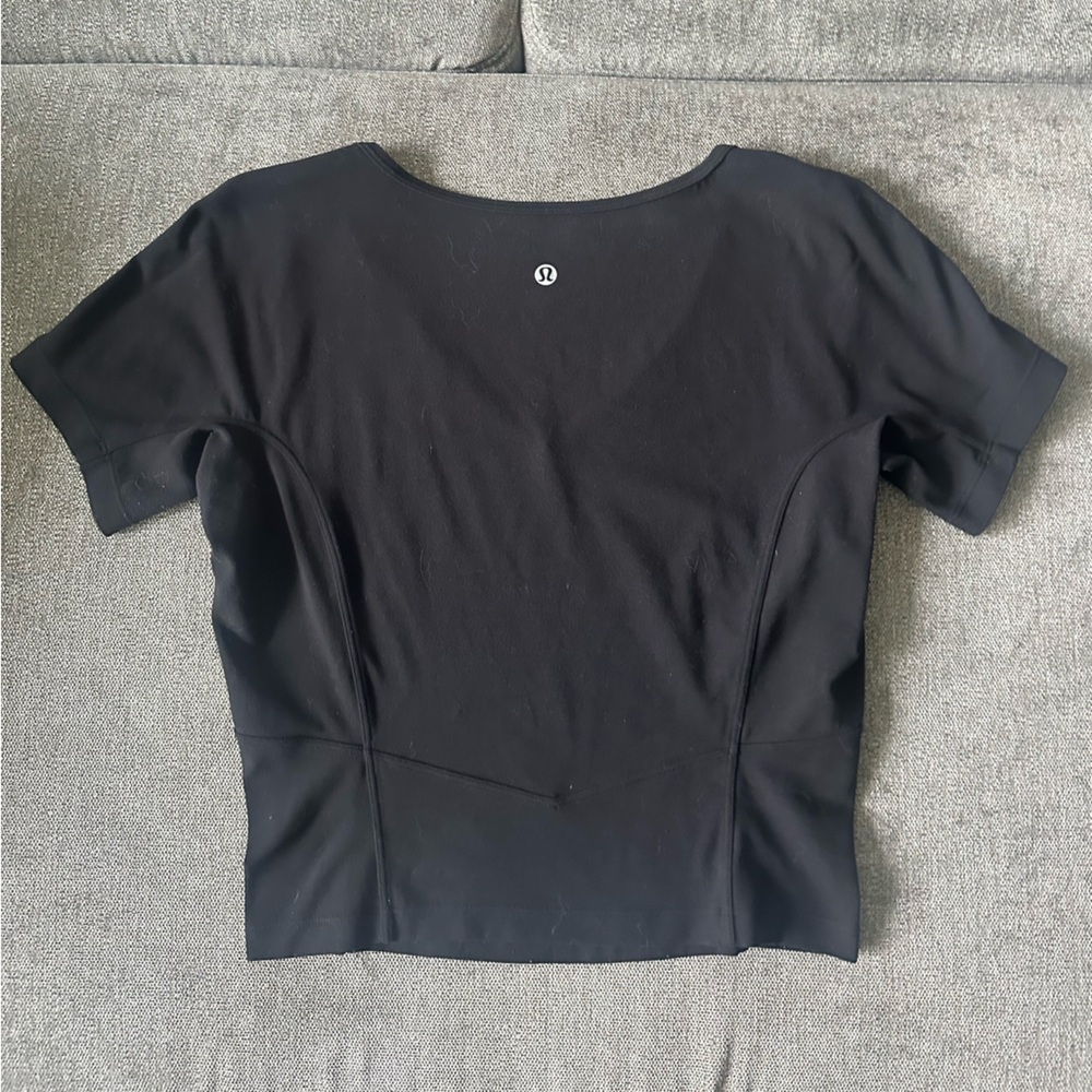 Lululemon crop top